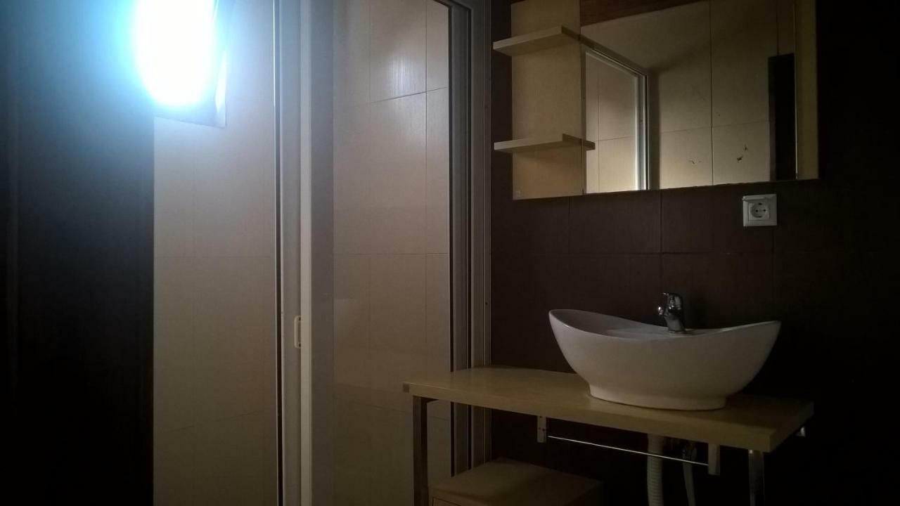 Molos Palairos Bagian luar foto